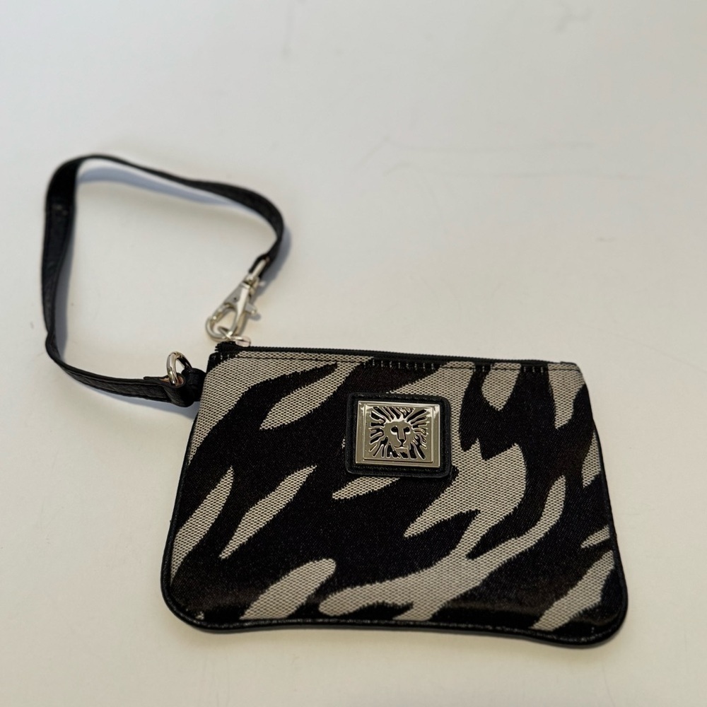 Anne Klein cats holder clutch
